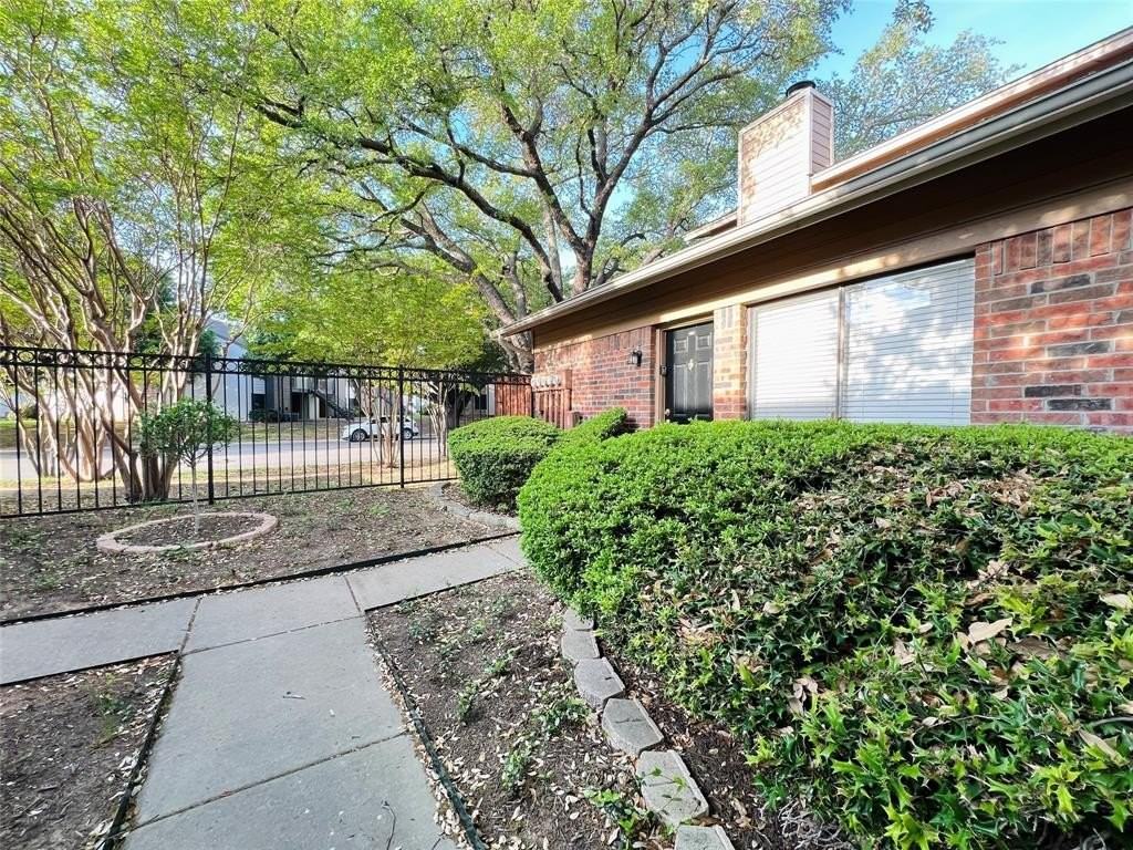 5759 Cedar Creek Dr - Photo 3 of 27