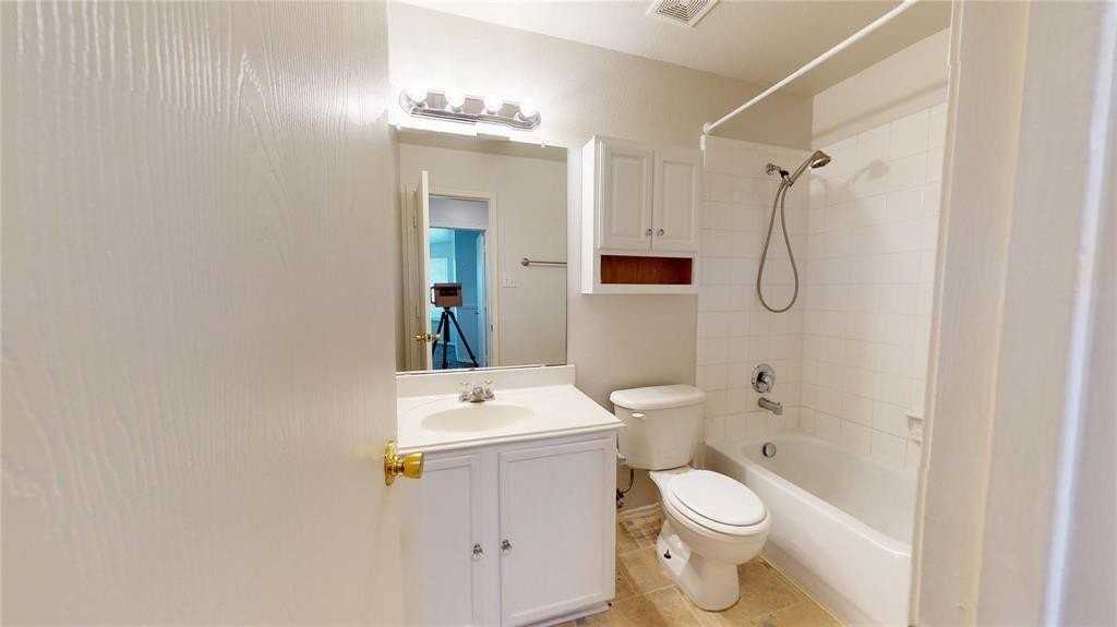 2015 Gardenia Dr - Photo 7 of 10