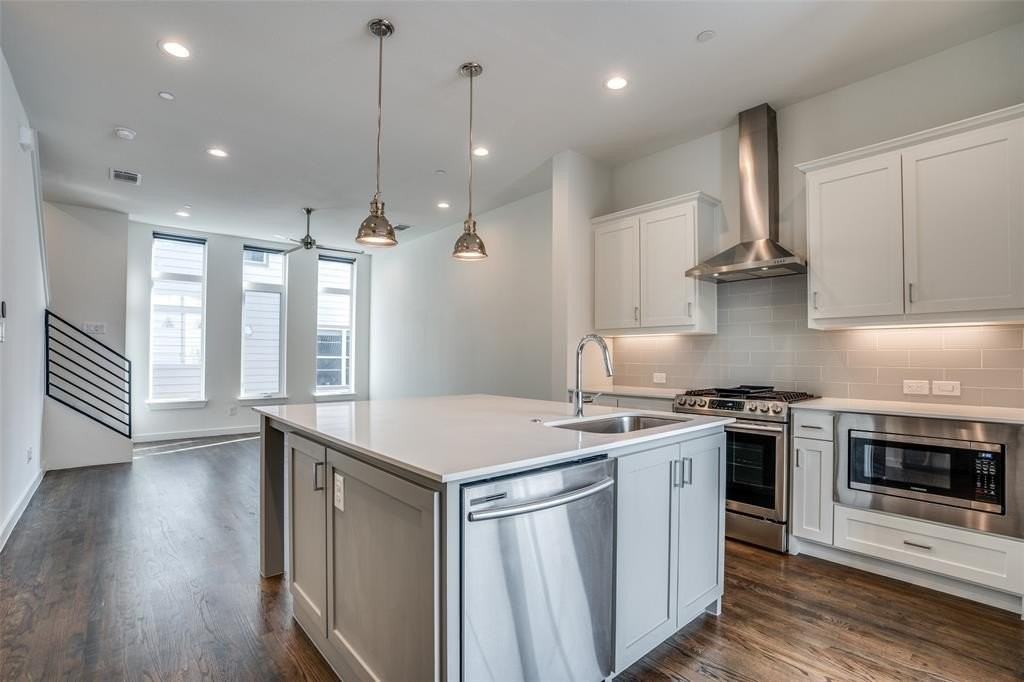 2200 Bennett Ave #406 - Photo 6 of 16