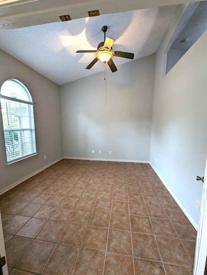 1822 Brooke Beach Dr - Photo 2 of 40