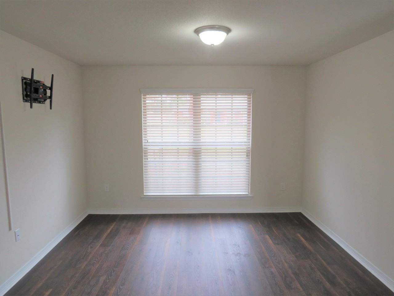 2172 Las Vegas Trl - Photo 2 of 27