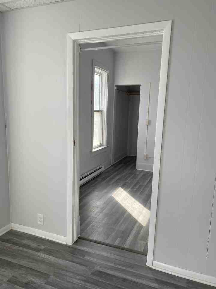 532 Park Ave #1-2 - Photo 3 of 5