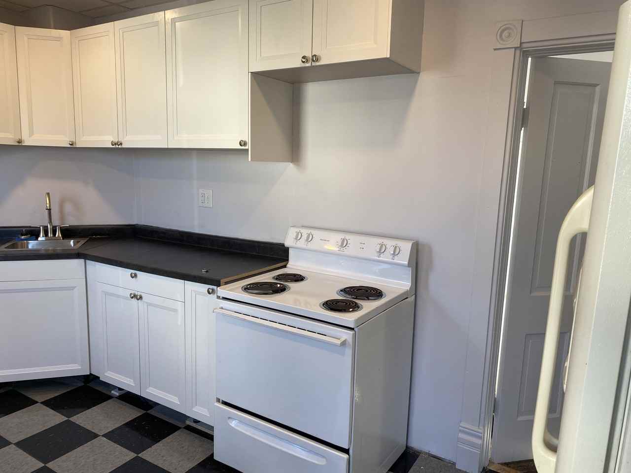 532 Park Ave #1-2 - Photo 5 of 5