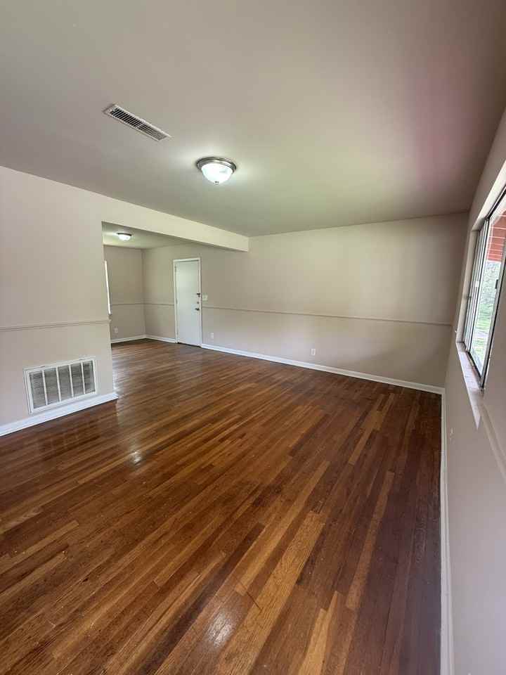 1153 2nd St N #1 - Photo 2 of 8