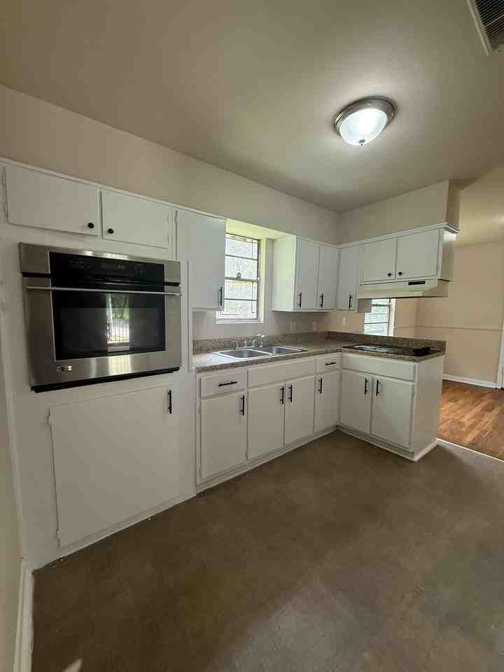 1153 2nd St N #1 - Photo 3 of 8