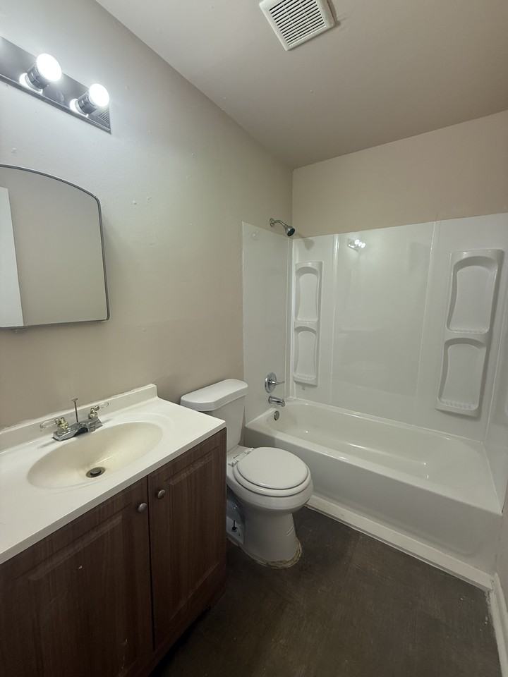 1153 2nd St N #1 - Photo 4 of 8