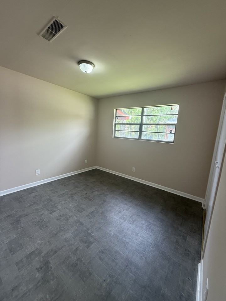 1153 2nd St N #1 - Photo 5 of 8