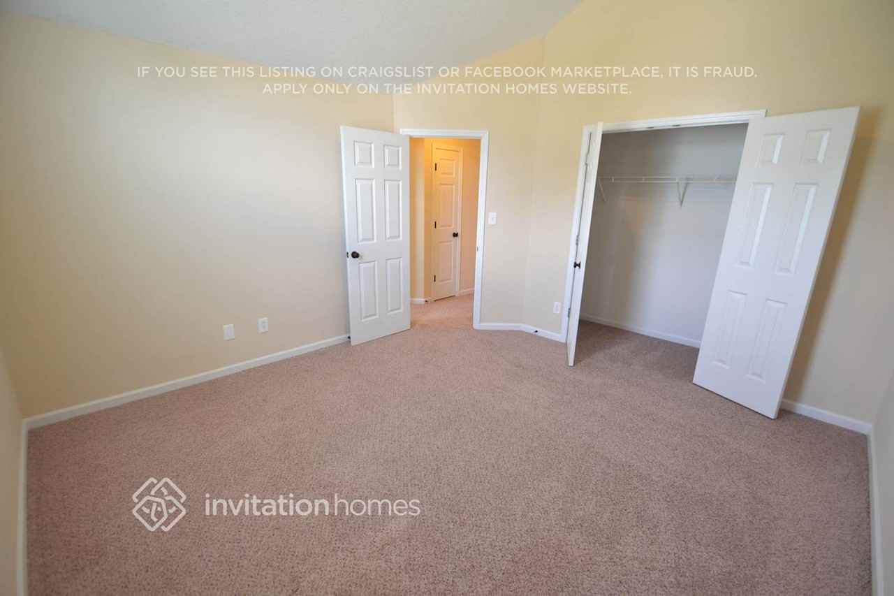 2992 Knoll View Pl - Photo 2 of 4