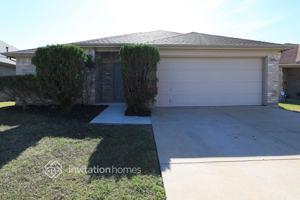 featured image of 910 Simi Dr