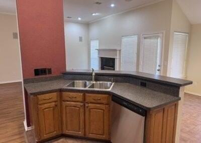 1849 Hemingway Dr - Photo 2 of 19