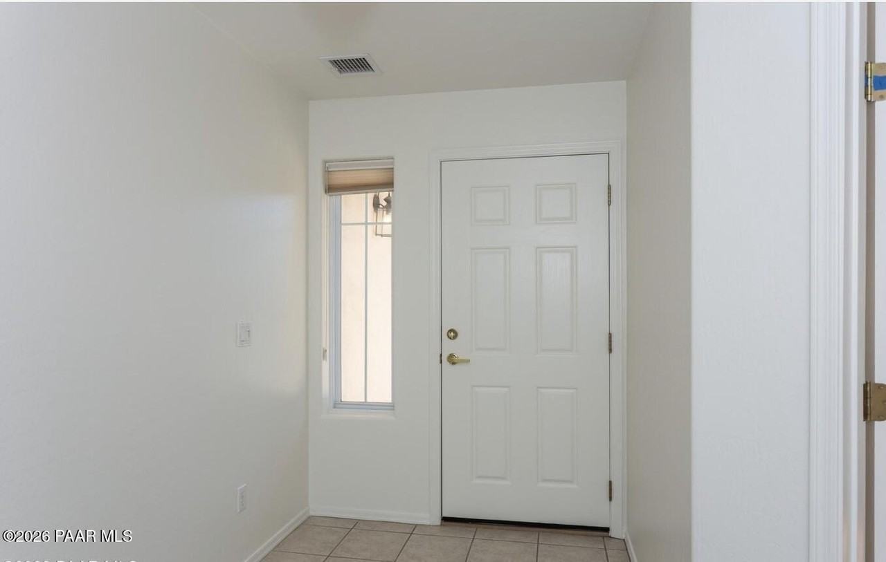 1654 St Andrews Way - Photo 5 of 35