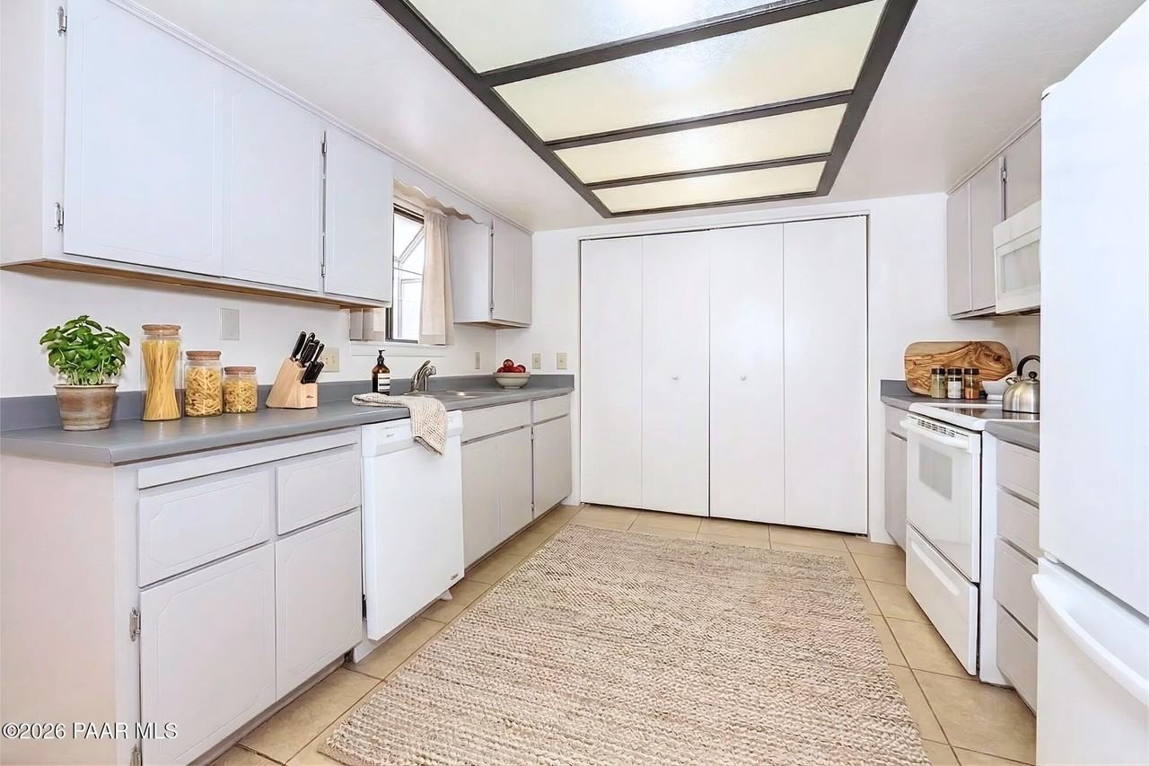 8486 E Posse Cir - Photo 4 of 13