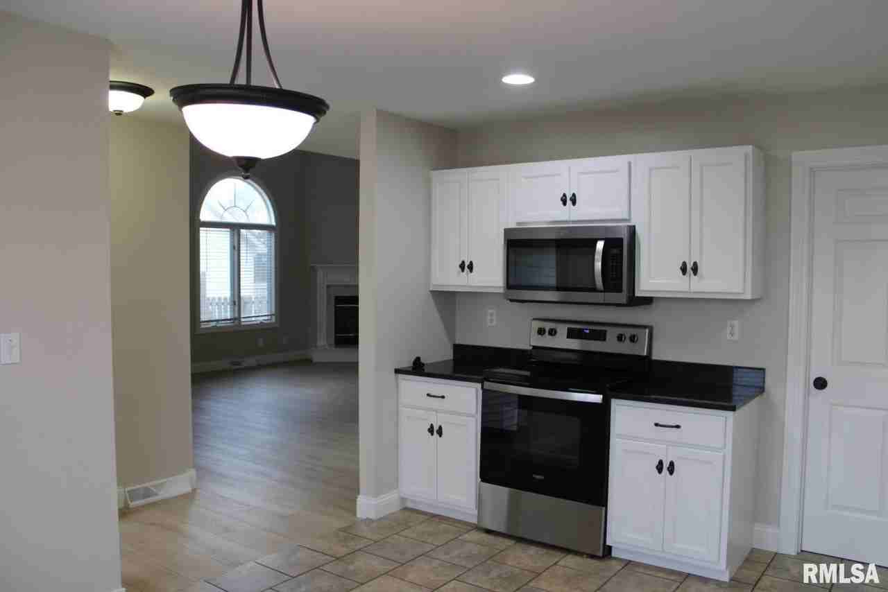 2807 Cronin Dr - Photo 5 of 15