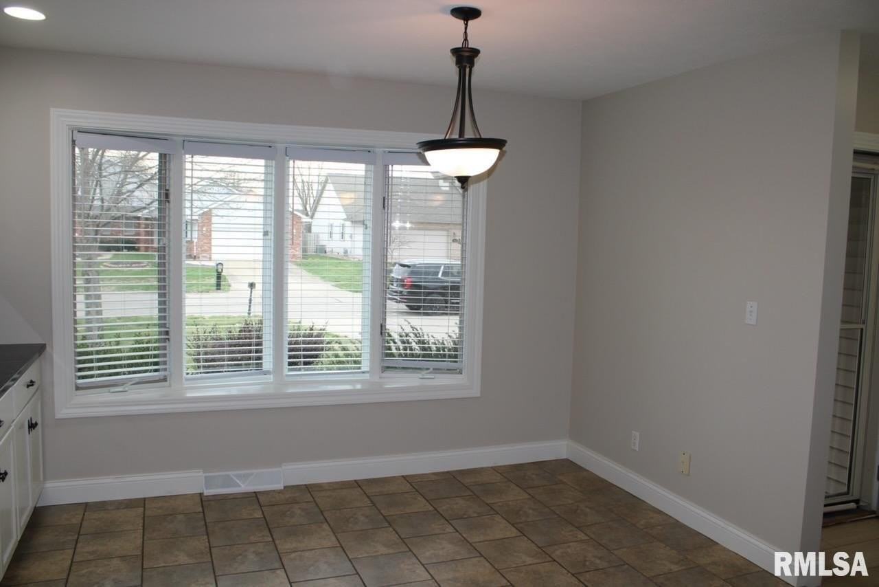 2807 Cronin Dr - Photo 7 of 15