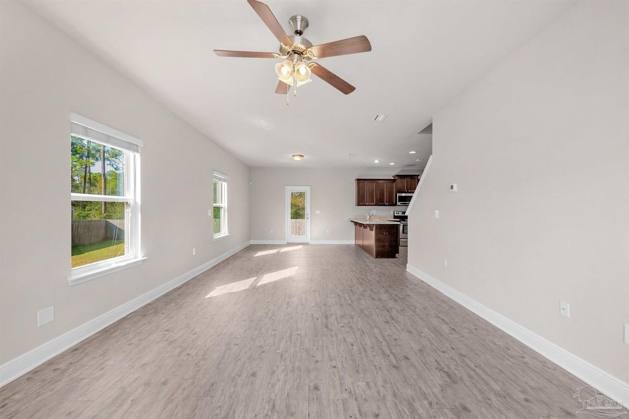 8645 Bucklebury Dr - Photo 7 of 37