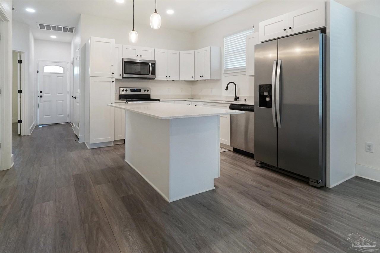 5214 Arrowhead Rd - Photo 3 of 18