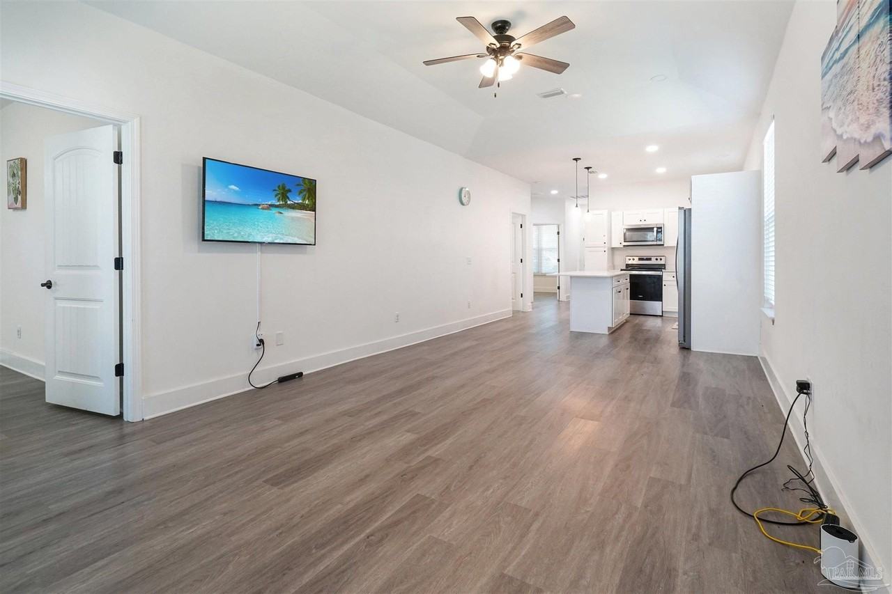 5214 Arrowhead Rd - Photo 5 of 18