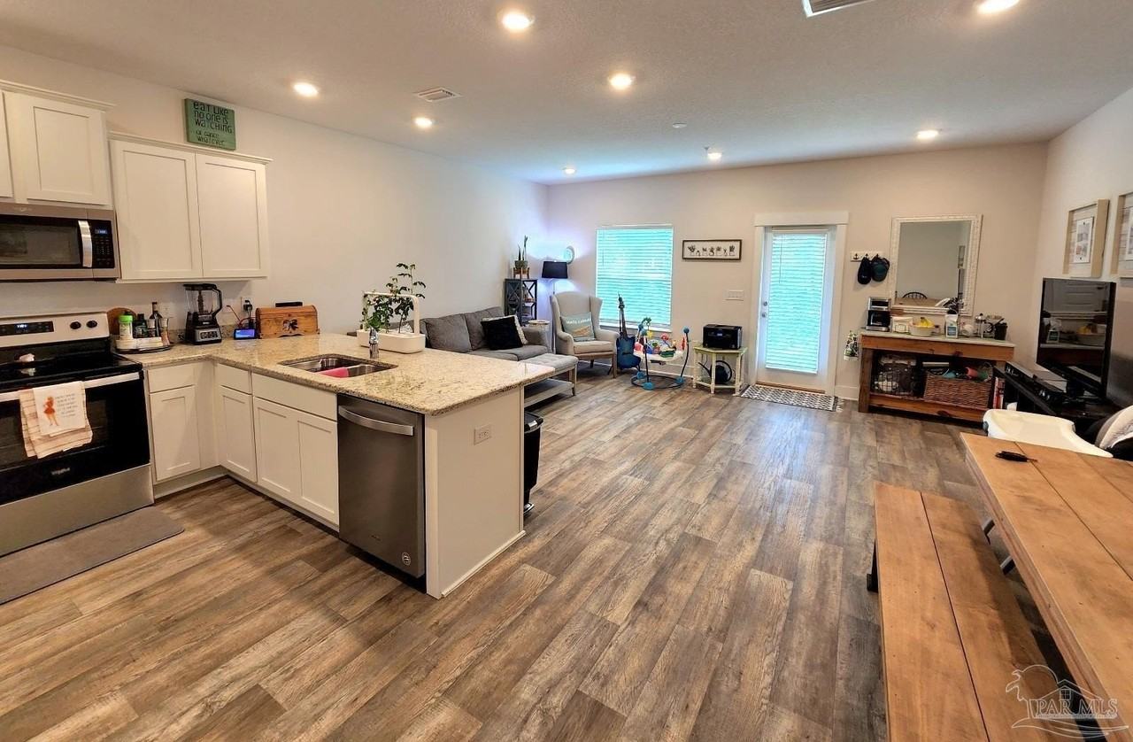 8932 Brigade Trl - Photo 6 of 20