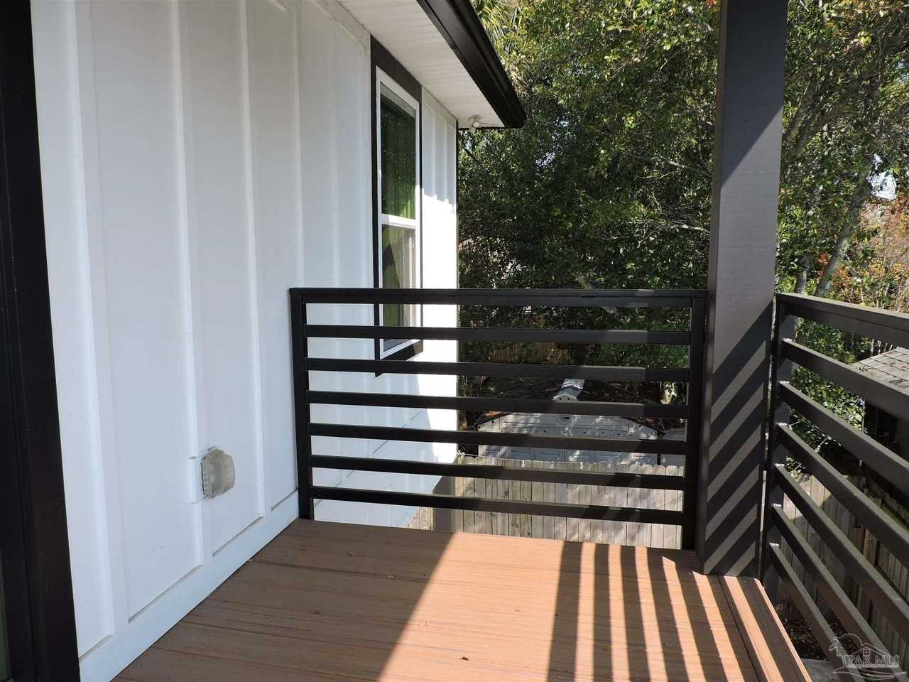 1702 E La Rua St - Photo 3 of 18