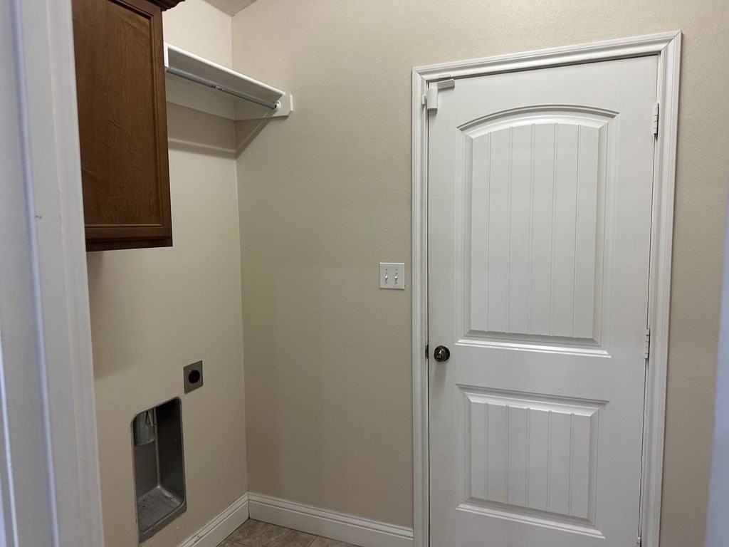 6020 Spahn St - Photo 4 of 20