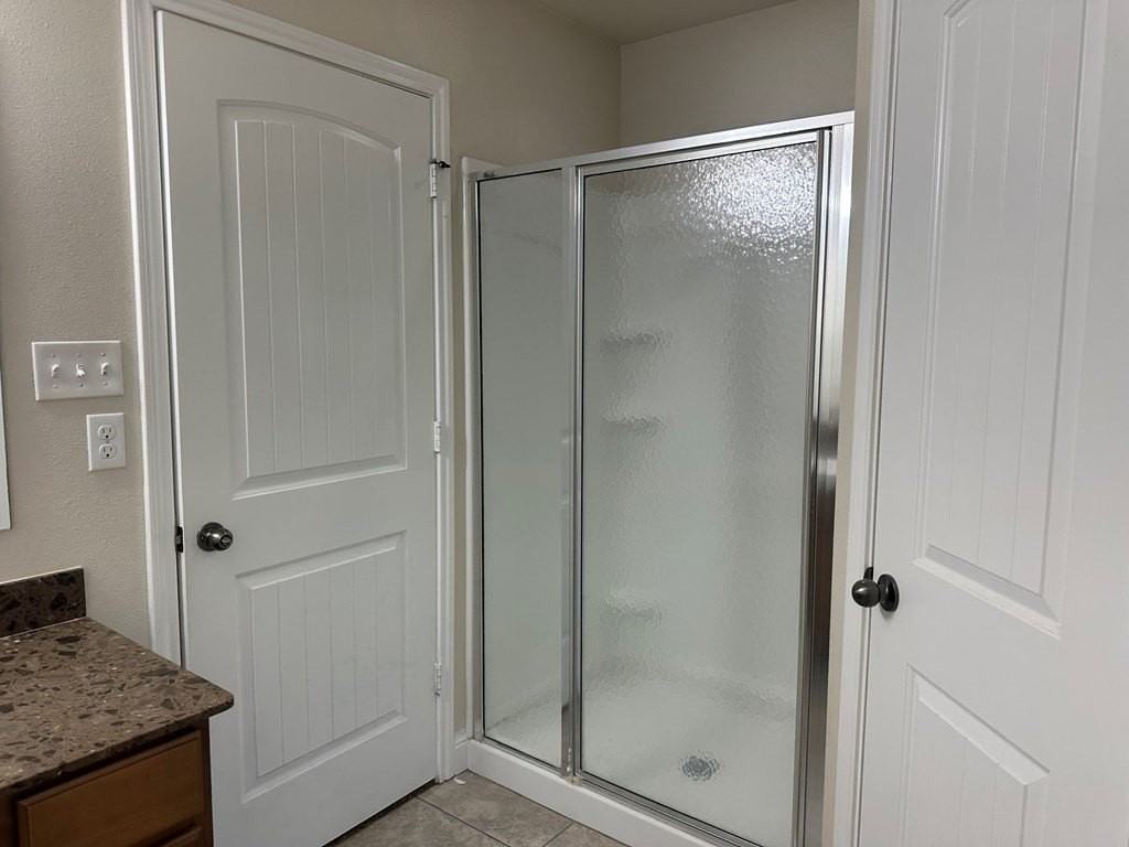 6020 Spahn St - Photo 6 of 20