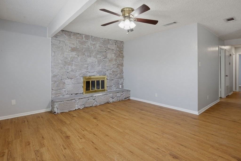 5110 Shadylane Dr Apt B - Photo 4 of 18