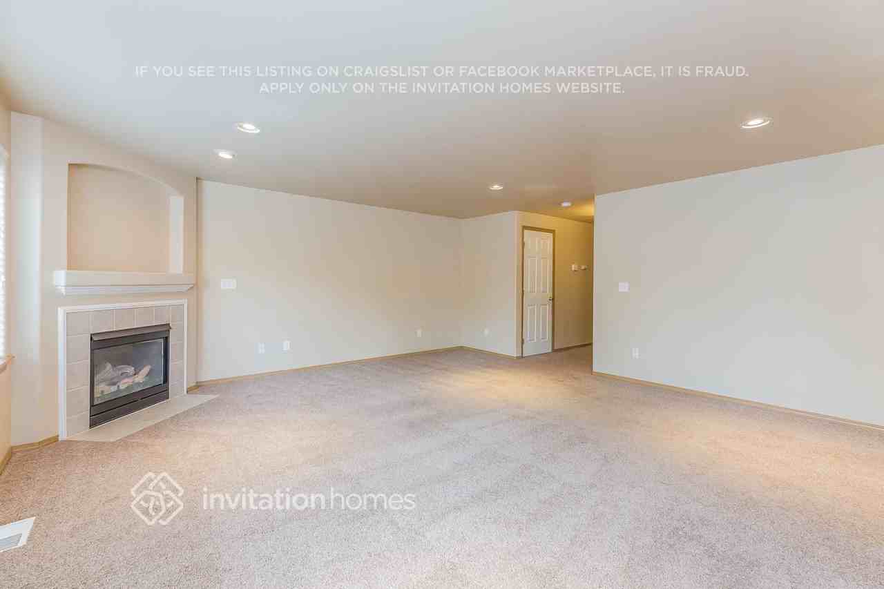 12106 29th Ave W - Photo 4 of 20