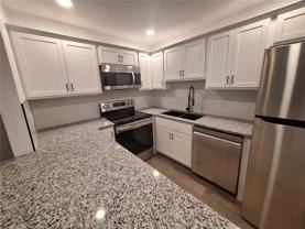 1965 Sw Silver Pine Way Apt E1 - Photo 1 of 1