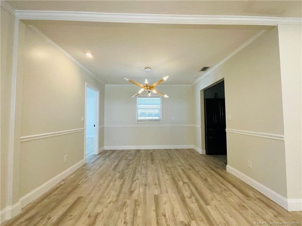 2061 Ne Hoya Calle - Photo 4 of 18