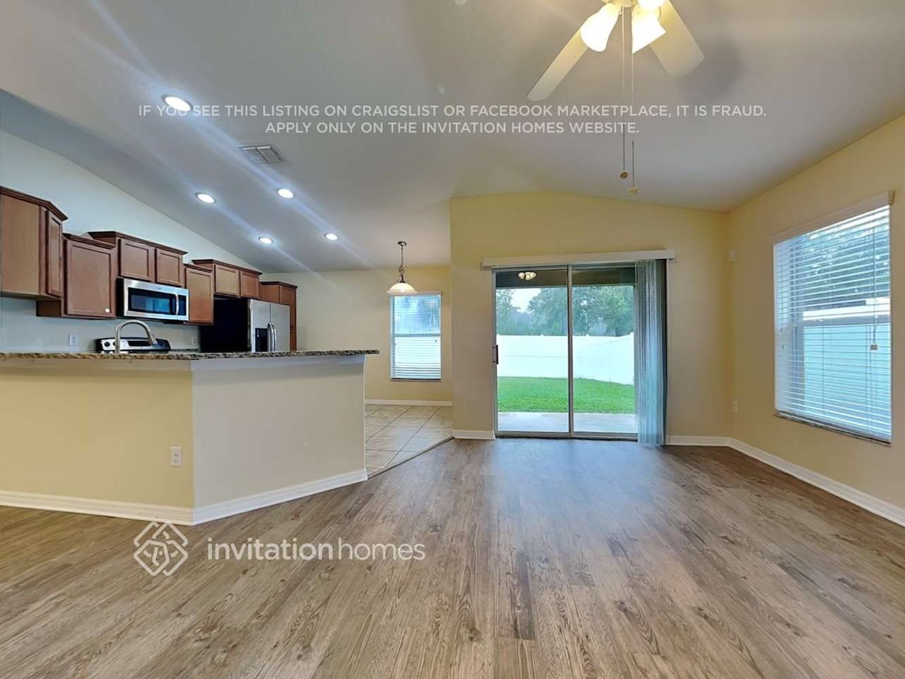 3252 Berwick Ln - Photo 5 of 17