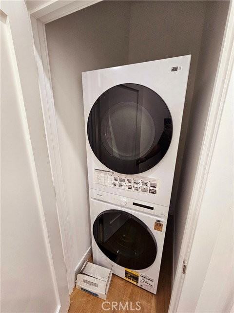 2581 Windsor Ave - Photo 6 of 8