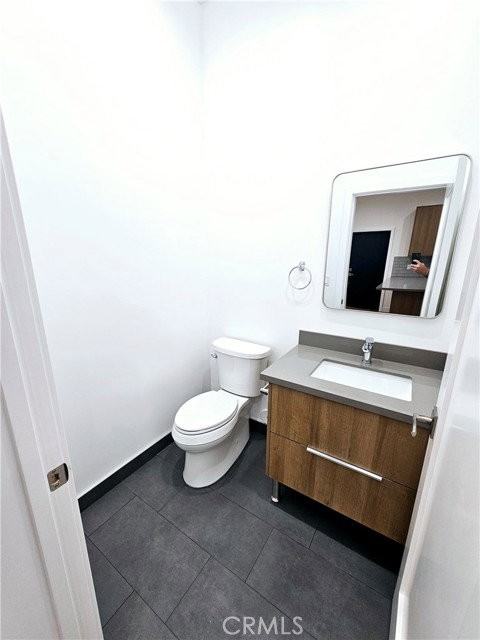 2581 Windsor Ave - Photo 7 of 8