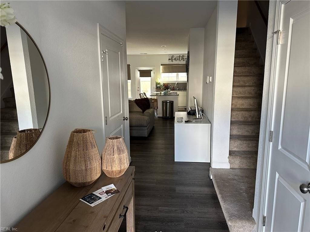 2414 Fieldsway Dr - Photo 2 of 13