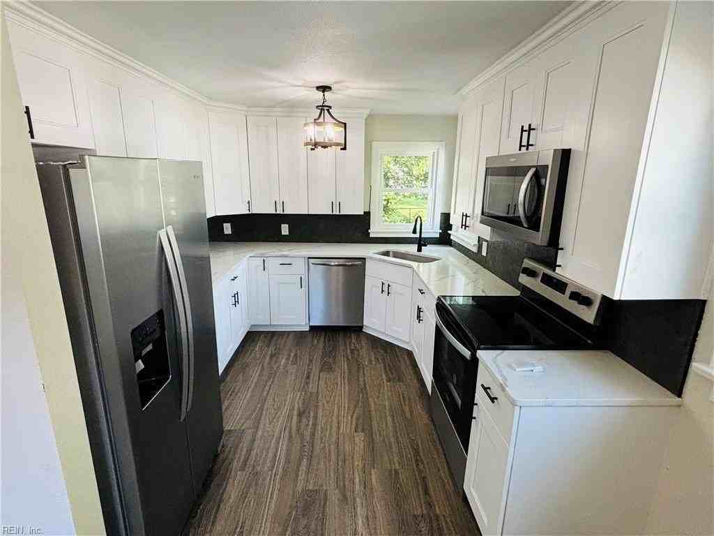 2331 Azalea Ave - Photo 2 of 26