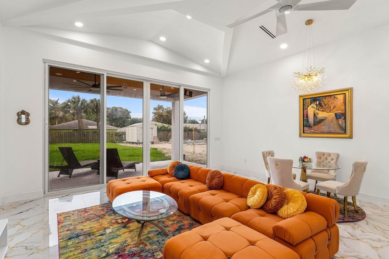 202 Se 4th St - Photo 5 of 21