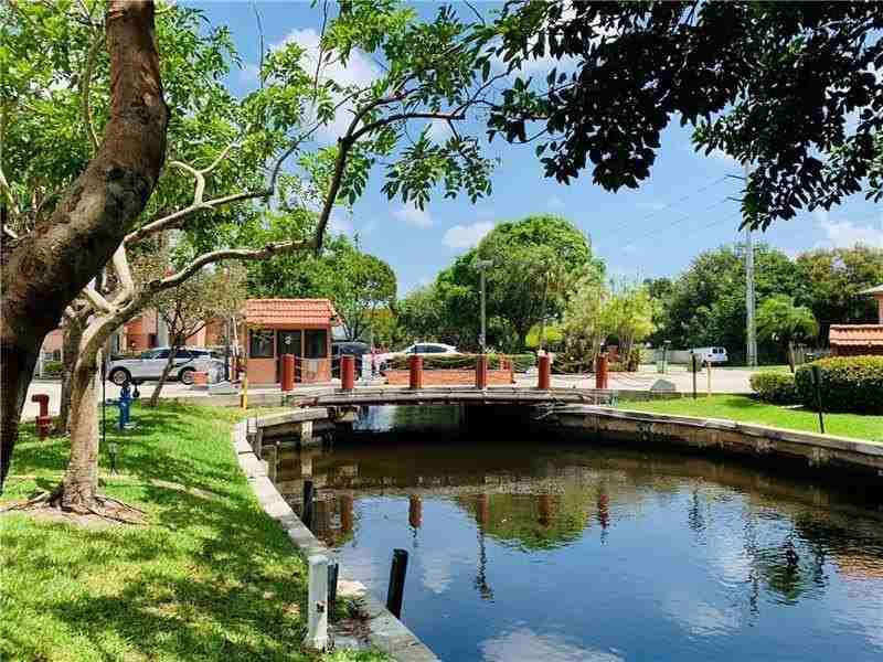 900 River Reach Dr #312 - Photo 3 of 13