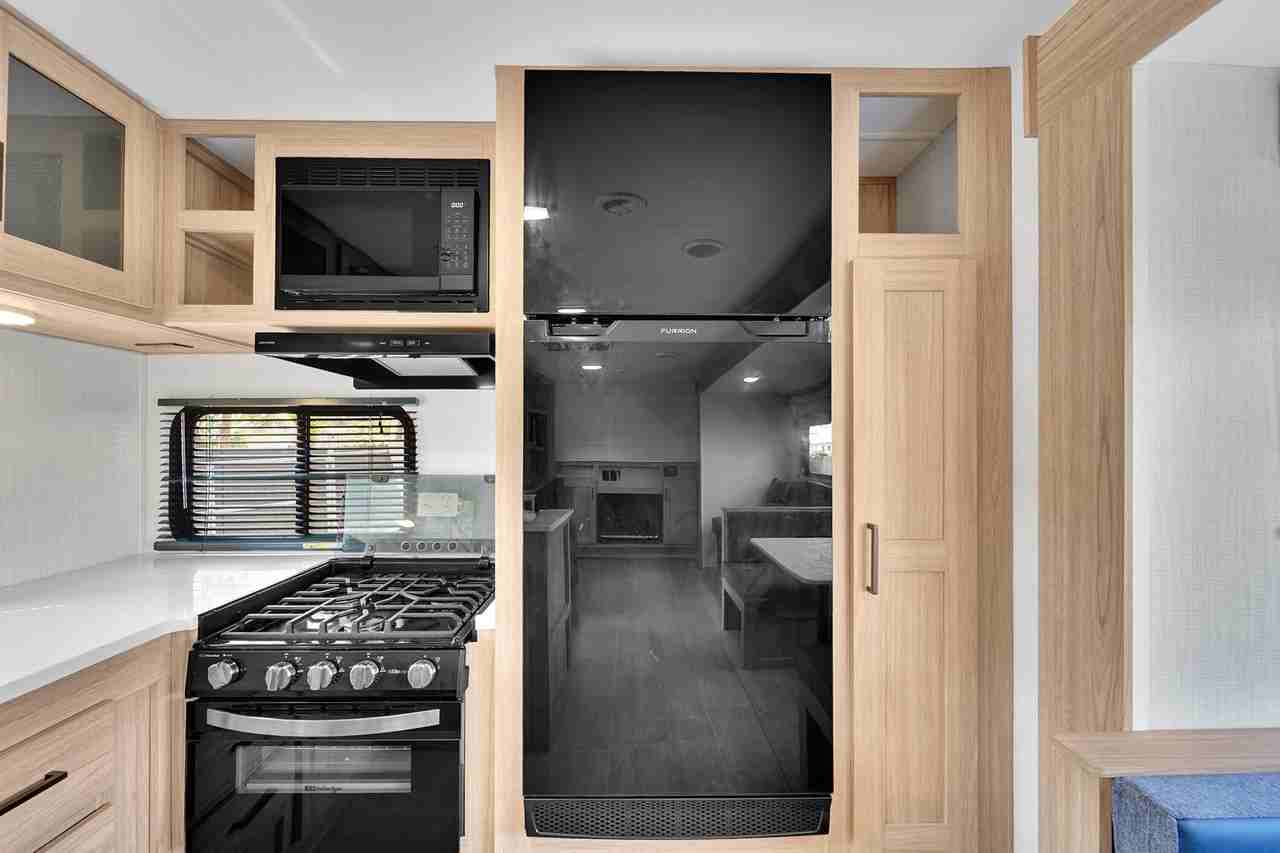 3631 Nw 4th St Unit 2 - Photo 5 of 25