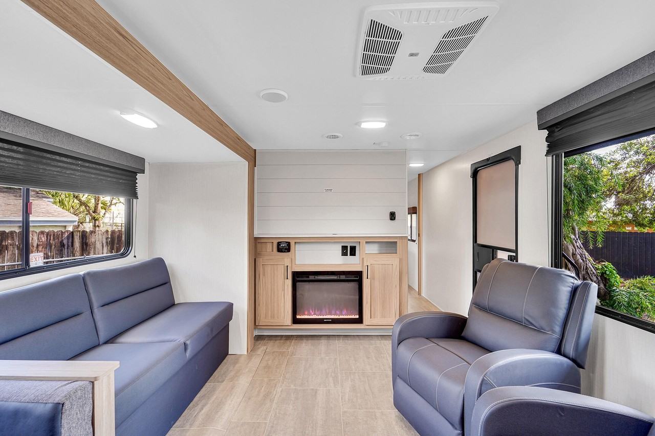 3631 Nw 4th St Unit 2 - Photo 7 of 25