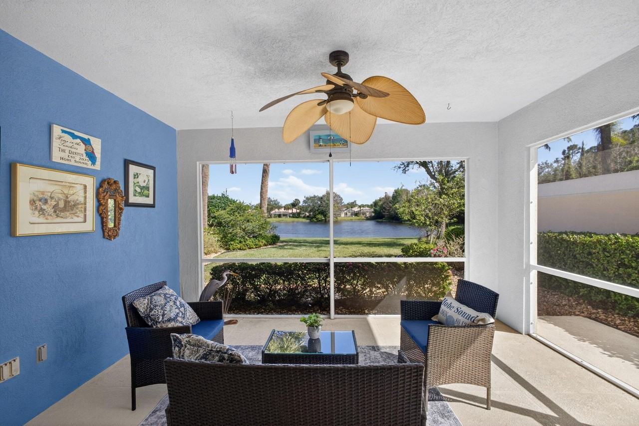 8557 Se Retreat Dr - Photo 2 of 33