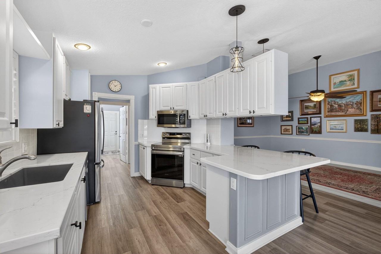 8557 Se Retreat Dr - Photo 5 of 33