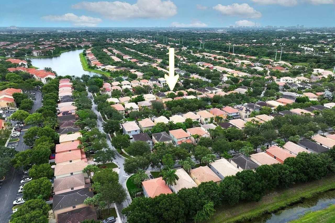 4156 Meade Way - Photo 4 of 40