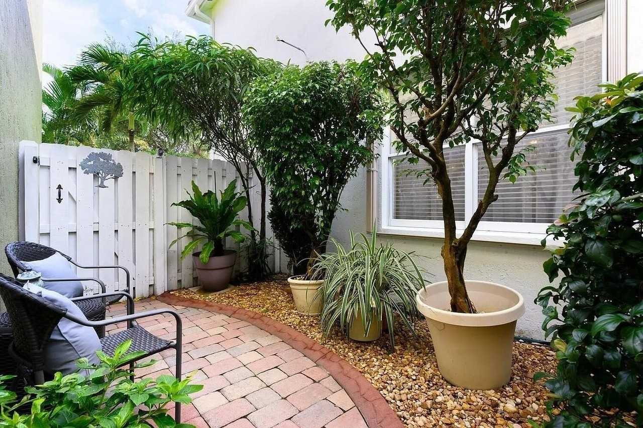 4156 Meade Way - Photo 5 of 40