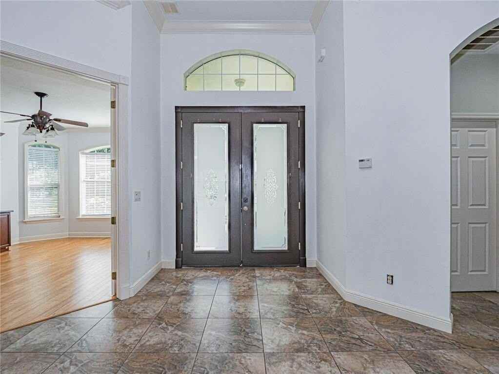 5836 Pine Ridge Cir - Photo 7 of 36