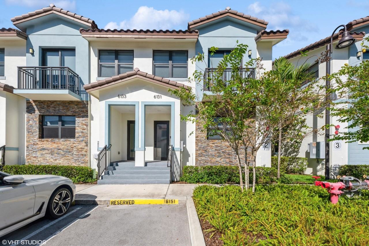 6151 Sw 36th Ct Unit 25 - Photo 2 of 38