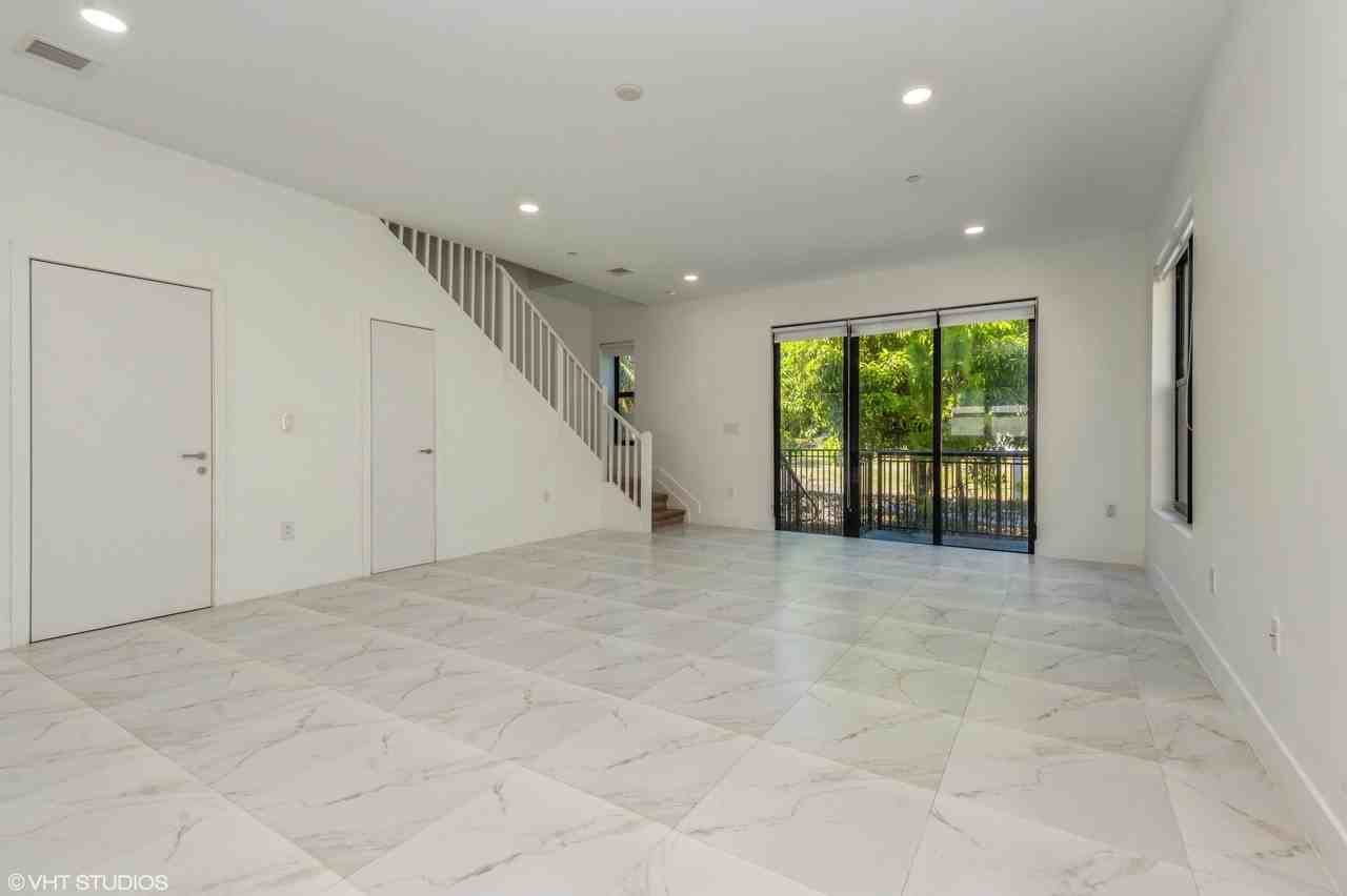 6151 Sw 36th Ct Unit 25 - Photo 6 of 38