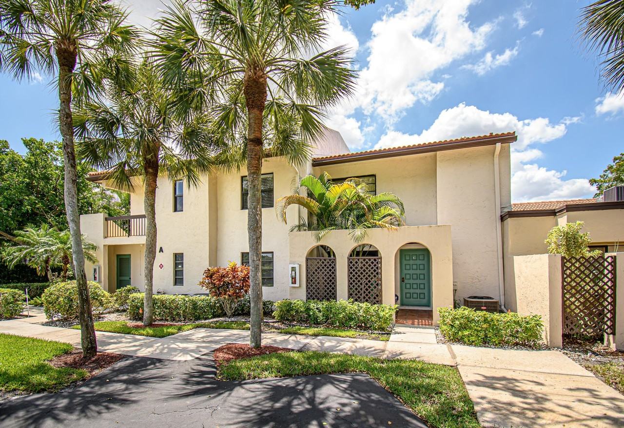 8334 Cypress Ln Apt 1a - Photo 2 of 42