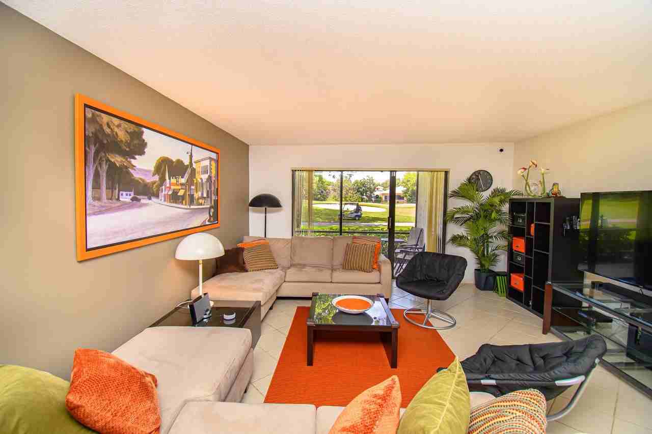 8334 Cypress Ln Apt 1a - Photo 4 of 42