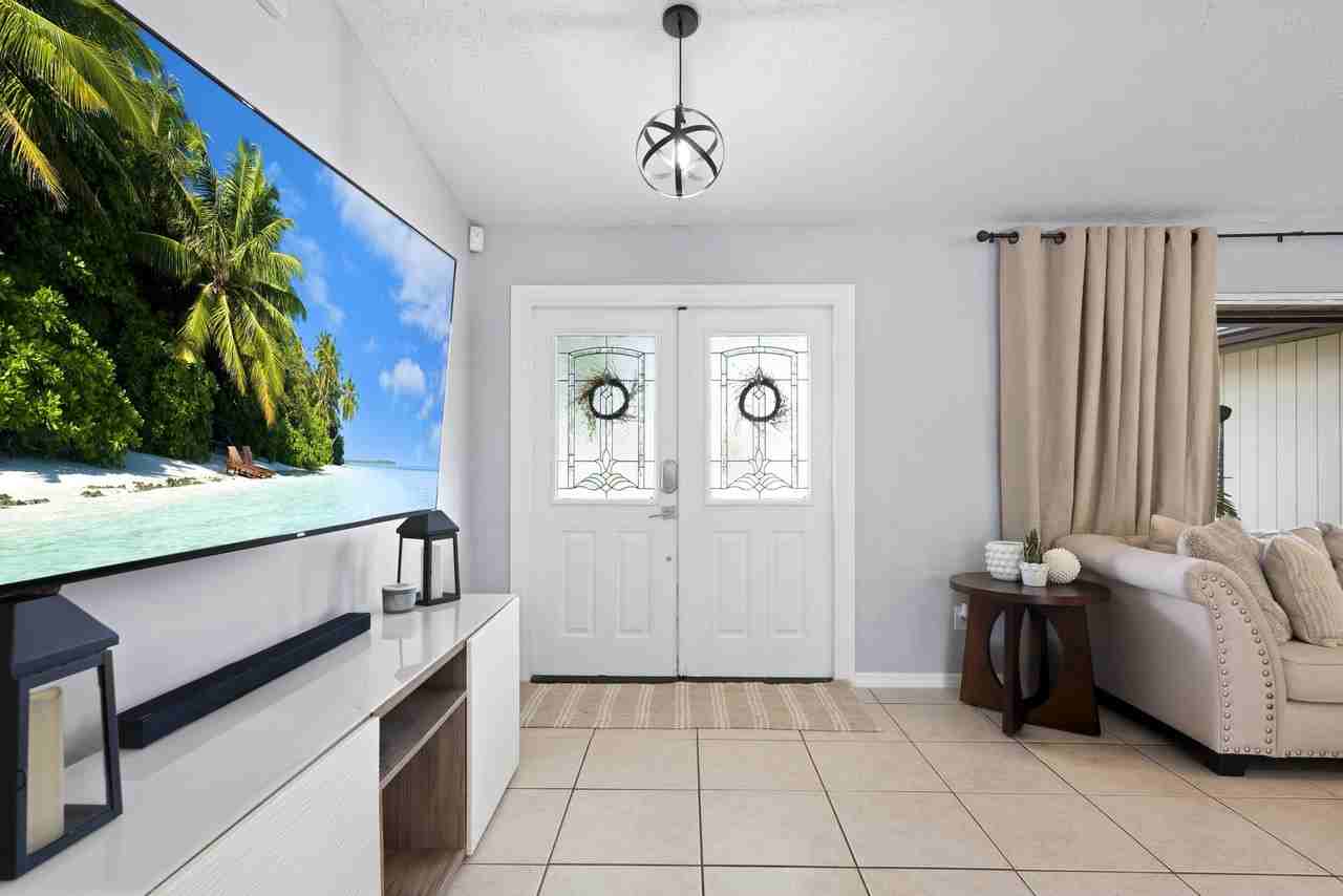 3238 Sw Constellation Rd - Photo 7 of 50