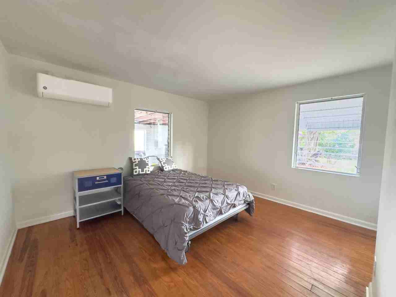 422 N Broadway - Photo 6 of 16