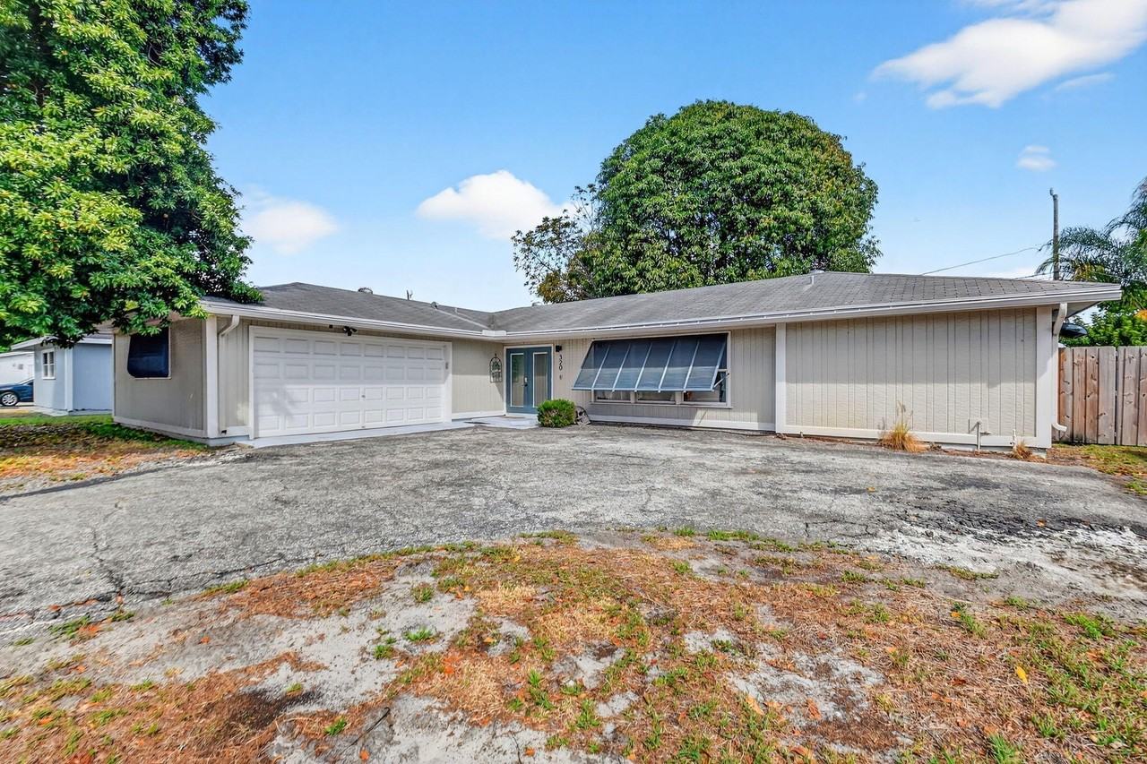 320 Riverdale Rd - Photo 3 of 44